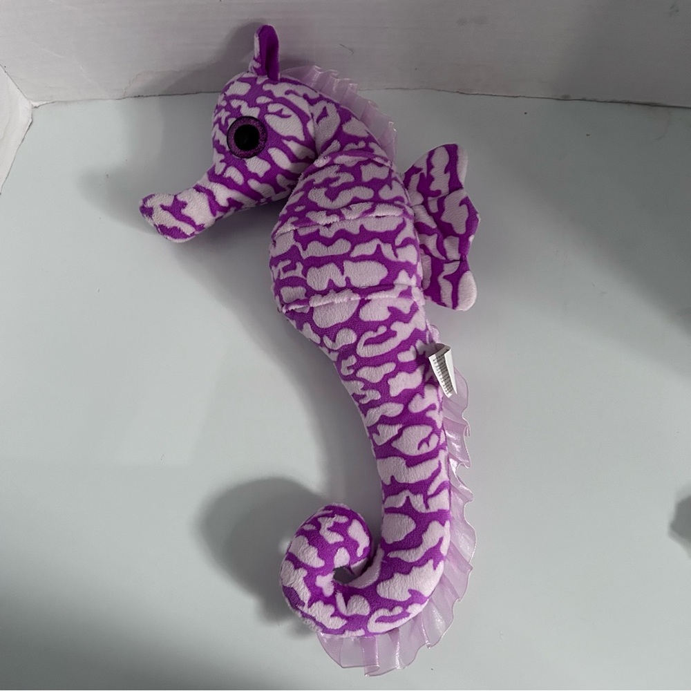 Ripley’s Aquarium lilac sea horse plush 14” long